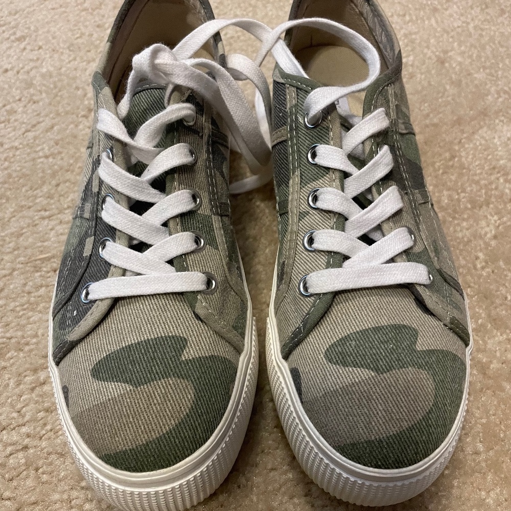 Steve Madden camo sneakers
